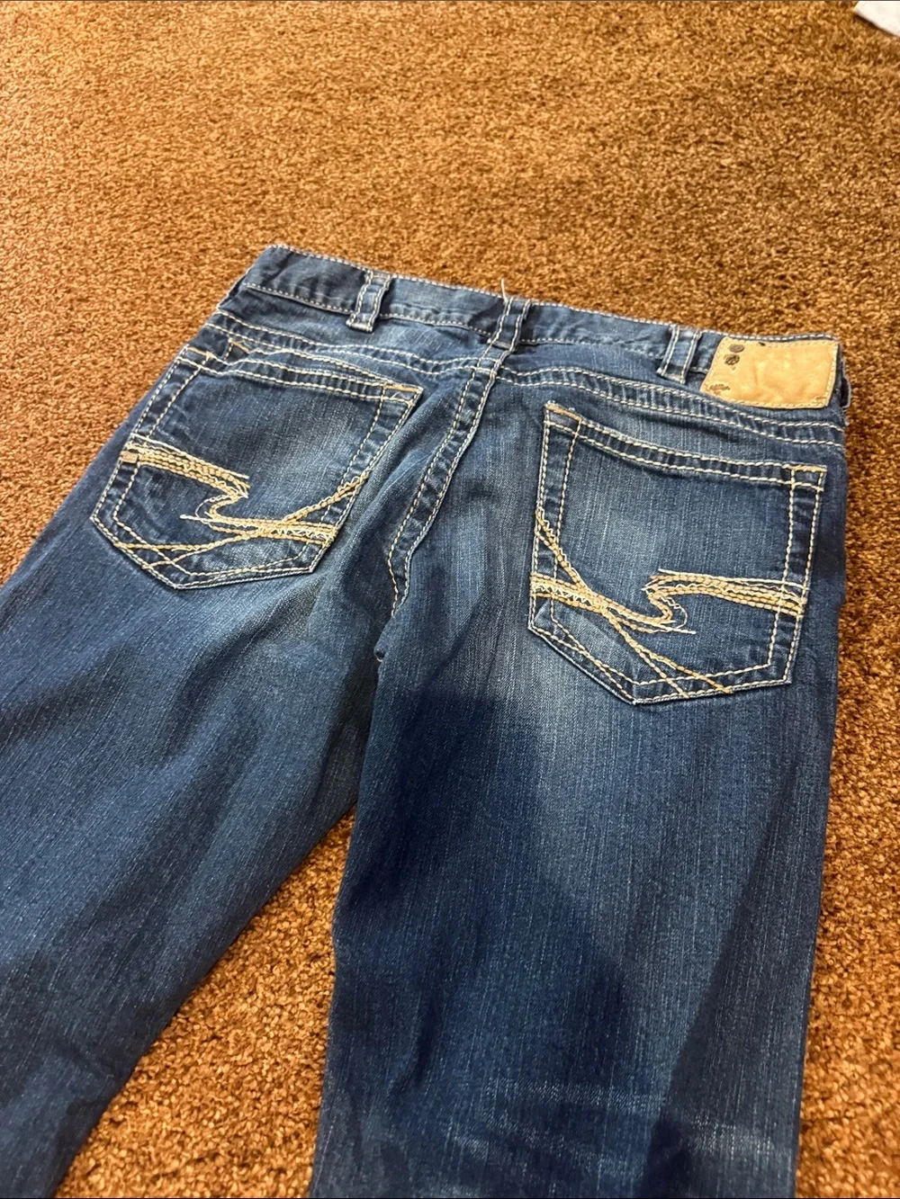 Silver Jeans Men's Dark Blue Slim Straight Jeans with Fading